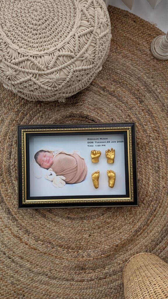 Casting frame with full background picture of size 12*18